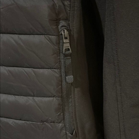 Guess Black Puffer Jacket with Quilted Design. Size XXL - Picture 4 of 13